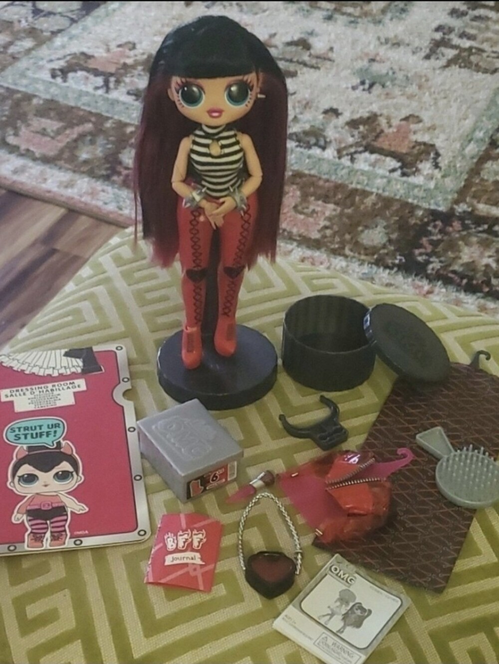 LOL OMG DOLL "Spicy" and Accessories